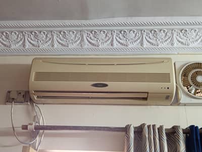 Ac and Dreesing table for sale