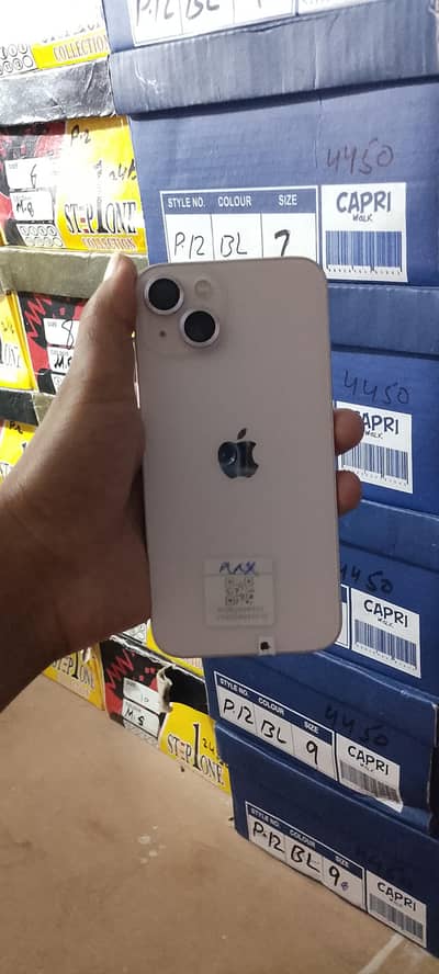 Apple iPhone 13