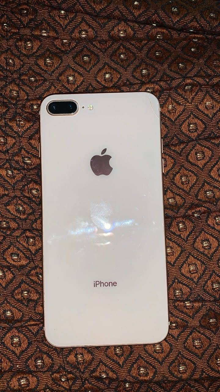 Apple iPhone 8 Plus 2