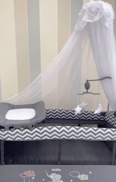 kidilo Baby Crib/cot
