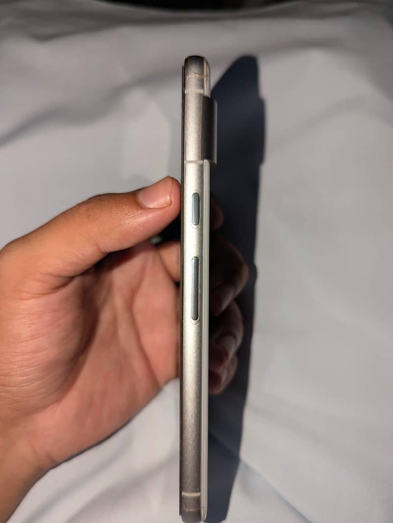 Google Pixel 7 5