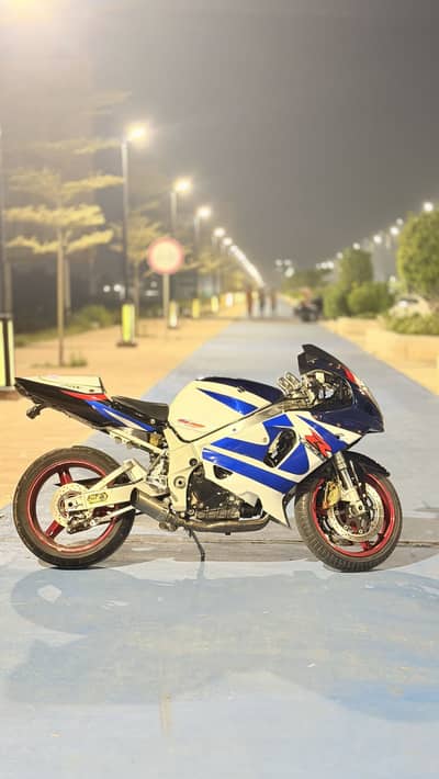 Gsxr 750cc efi bike