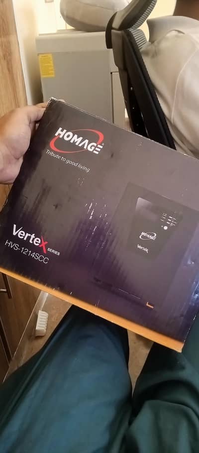 Homage Vertex MPPT Solar Inverter (HVS-1214SCC) - 1000W, warranty