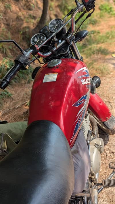 susuki gs 150 2016