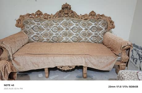 3 peice sofa set with 3 tables slightly used brand new