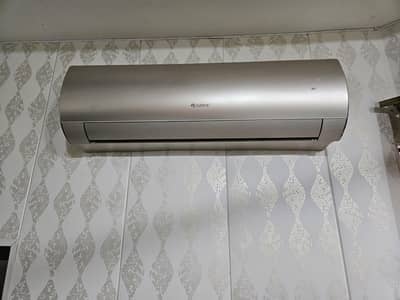 Gree AC inverter 1.5 Ton