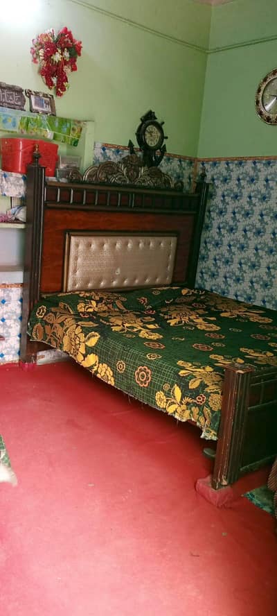 Premium Quality Wooden Double Bed for Sale – Excellent Condition
