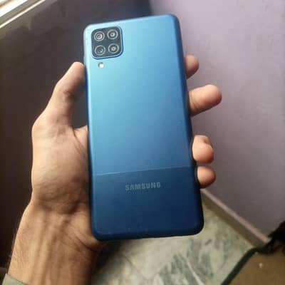 Samsung Mobile M12