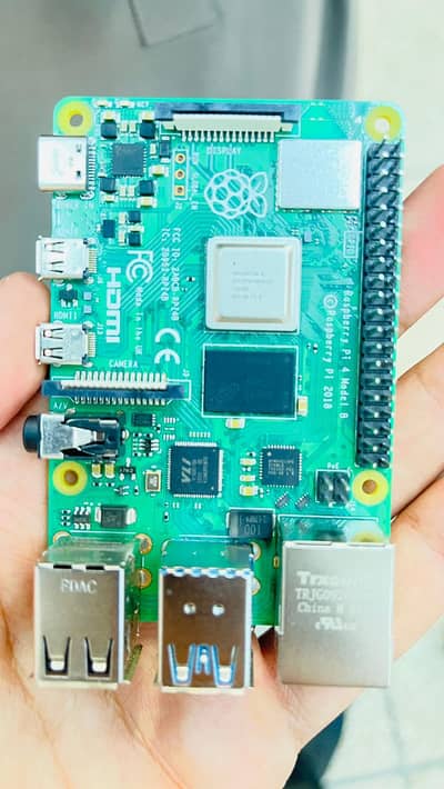 Raspberry Pi 4 - 4 GB