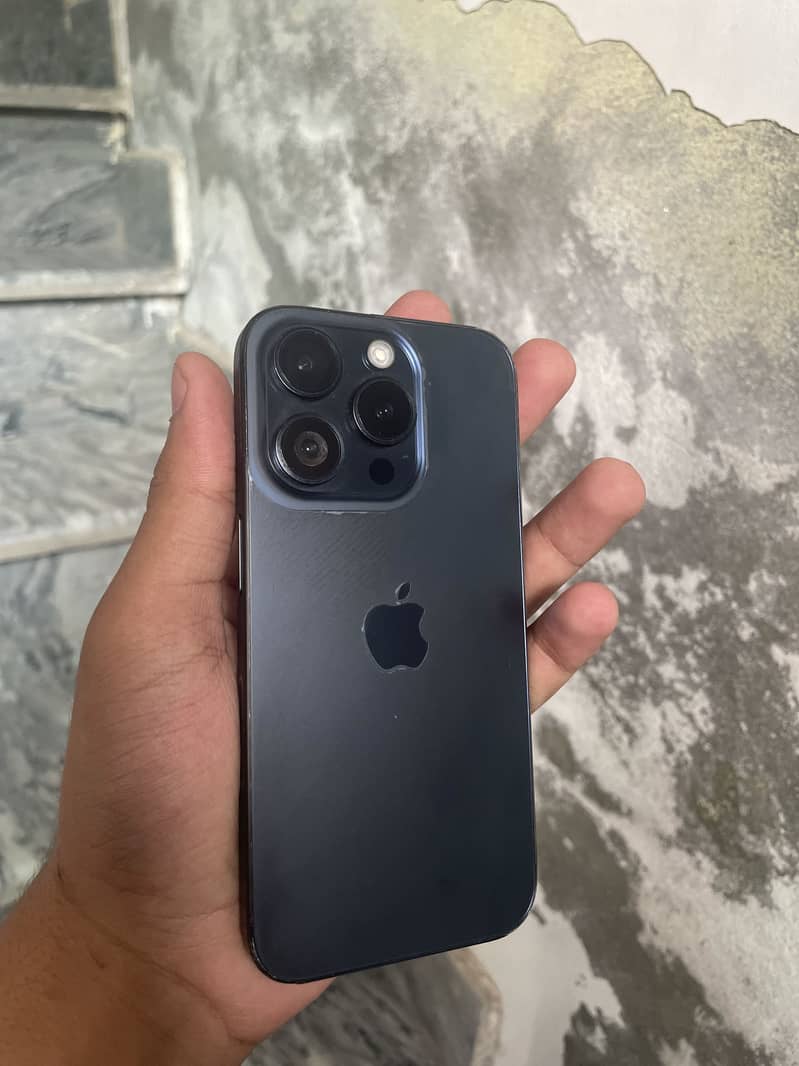 iPhone 15 Pro 6