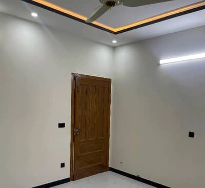 10 Marla Upper Portion In Only Rs. 9500