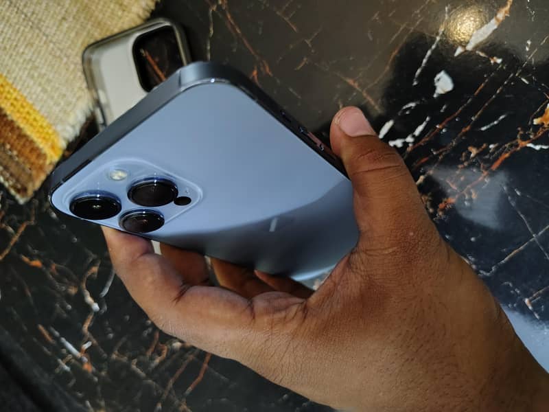 iPhone 13 Pro Max 3
