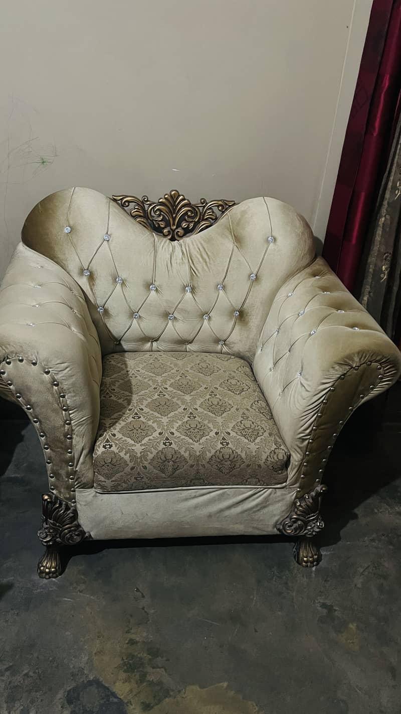 A complete sofa set with table 1