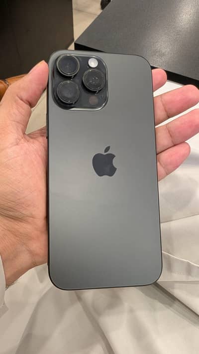 Apple iPhone 16 Pro Max