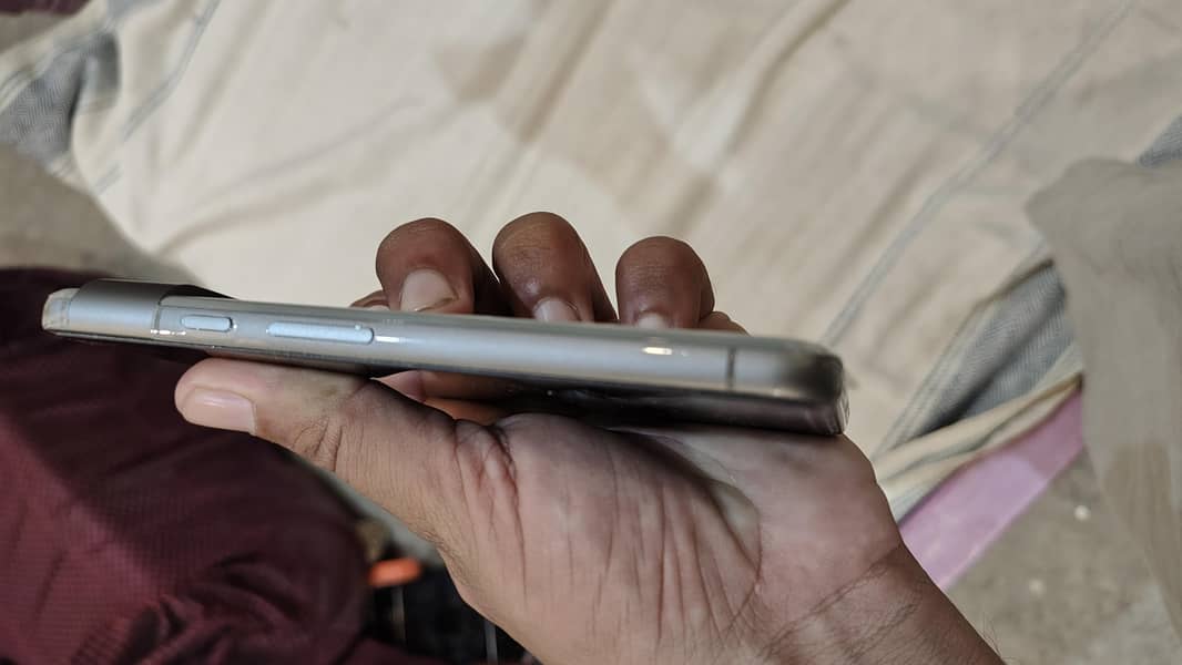 Google Pixel 8 5