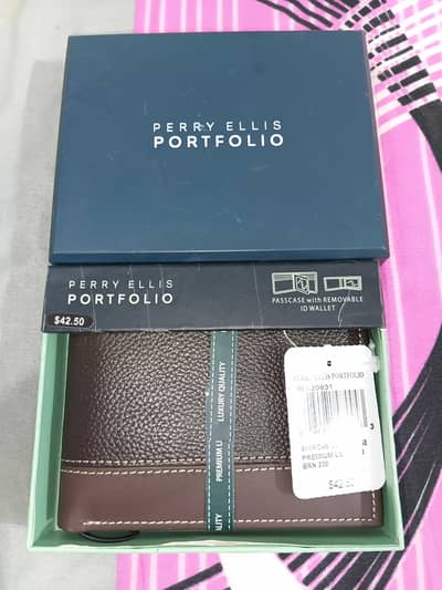 PERRY ELLIS PORTFOLIO WALLET