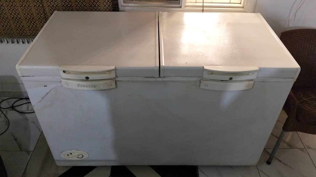 Fridge & Freezer – Mint Condition 3