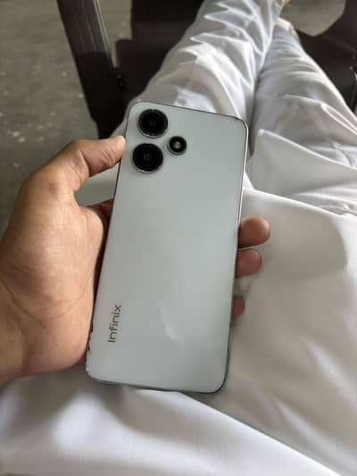 Infinix Hot 30 Play