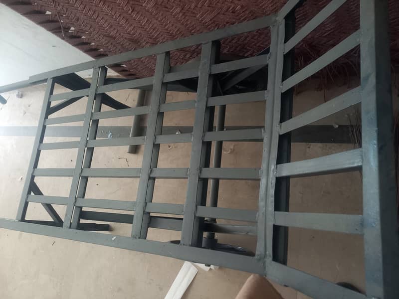 Loader container 1