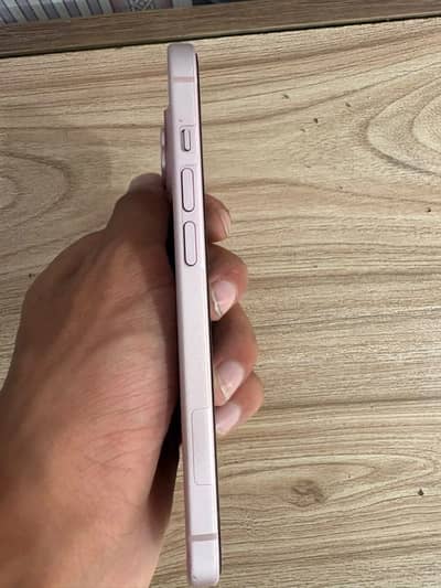 Apple iPhone 15