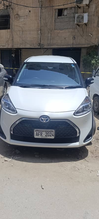 Toyota Sienta 2019