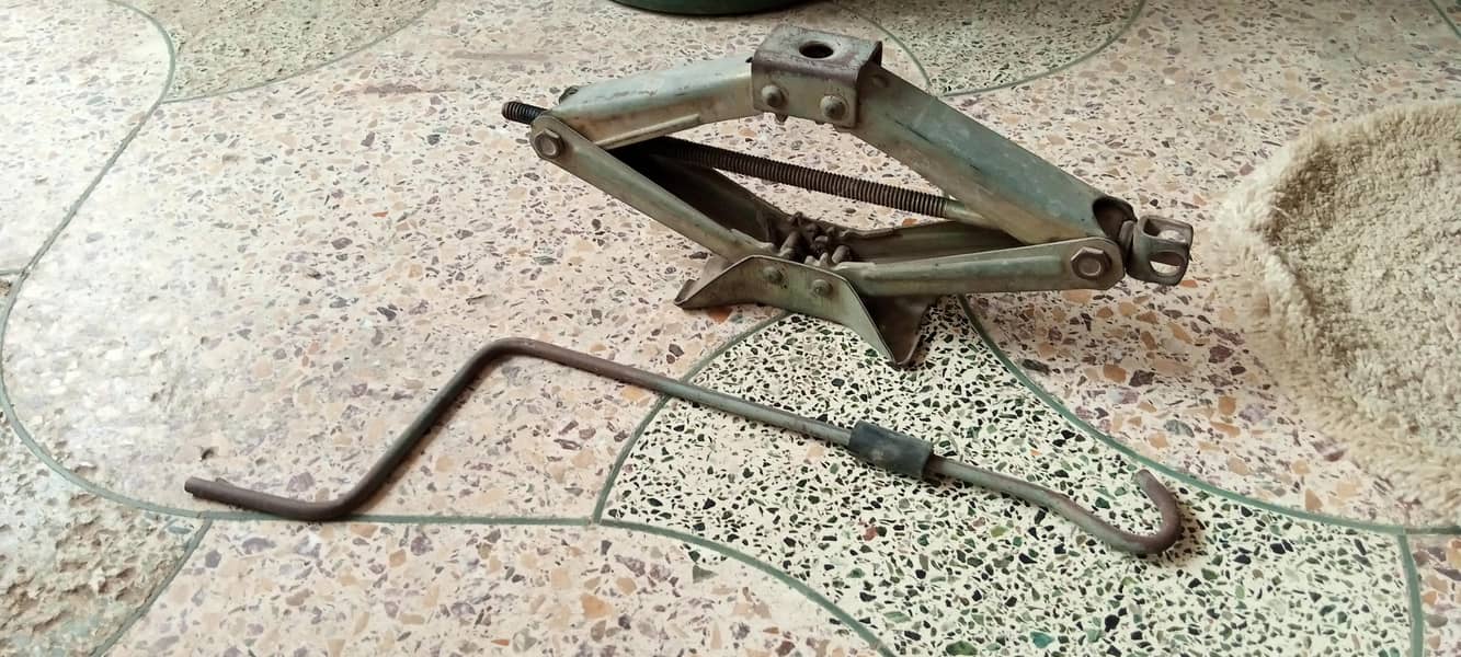 car jack 1