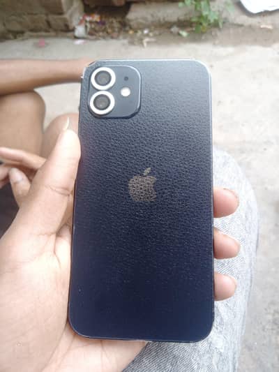 Apple iPhone 12
