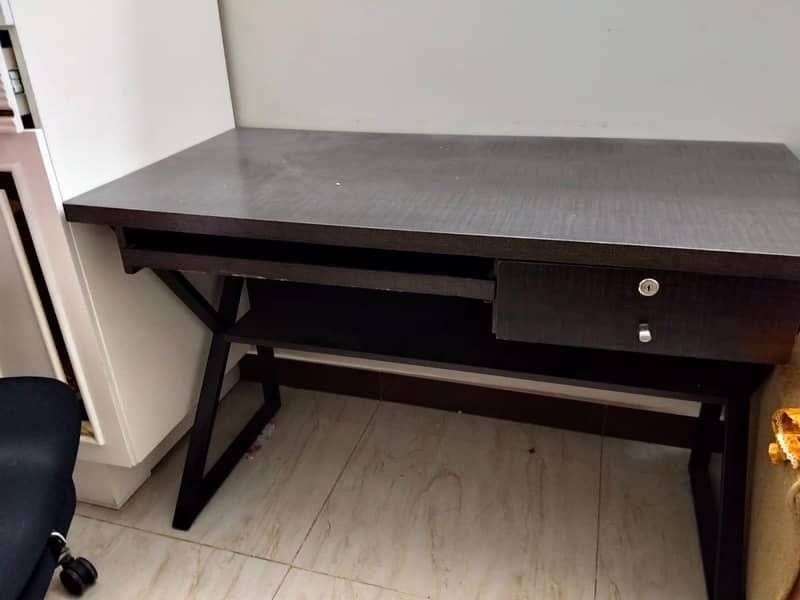 Gaming table 0