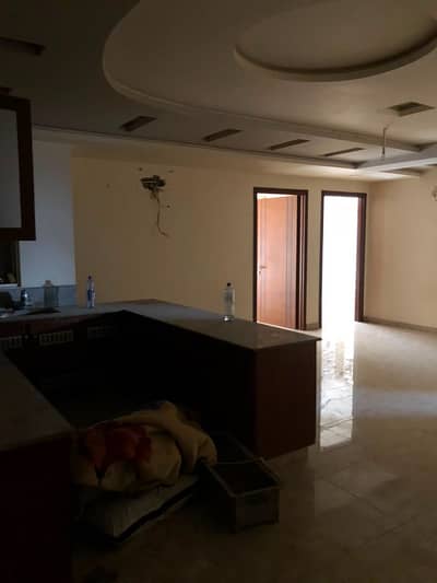 4bedrooms unfurnish apartment available for rent