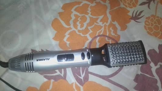 Hair  brush two pec available.