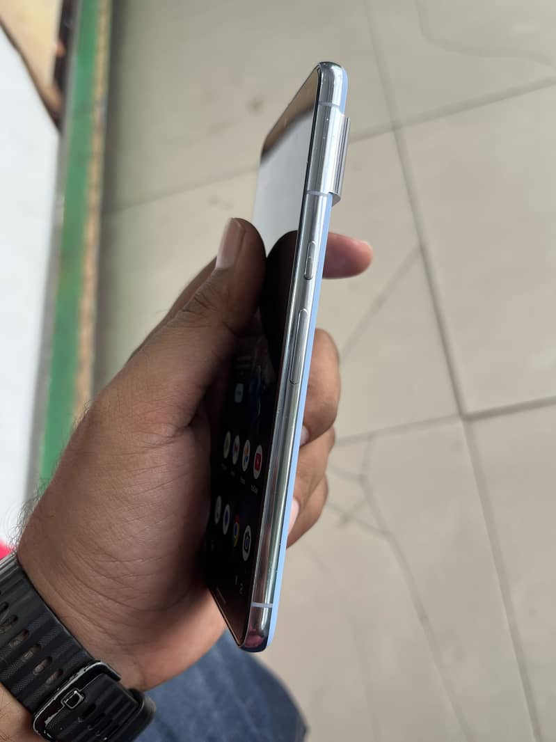 Google 8 pro Official 4