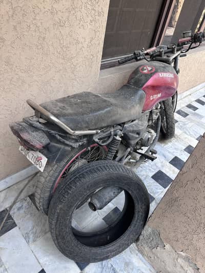 Ravi piaggio only  parts available for sale which are in picture