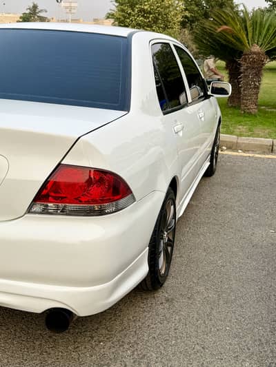 Mitsubishi Lancer 2005