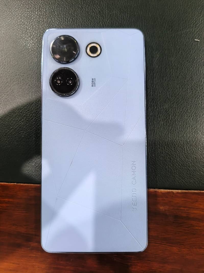 Tecno CAMON 20 2