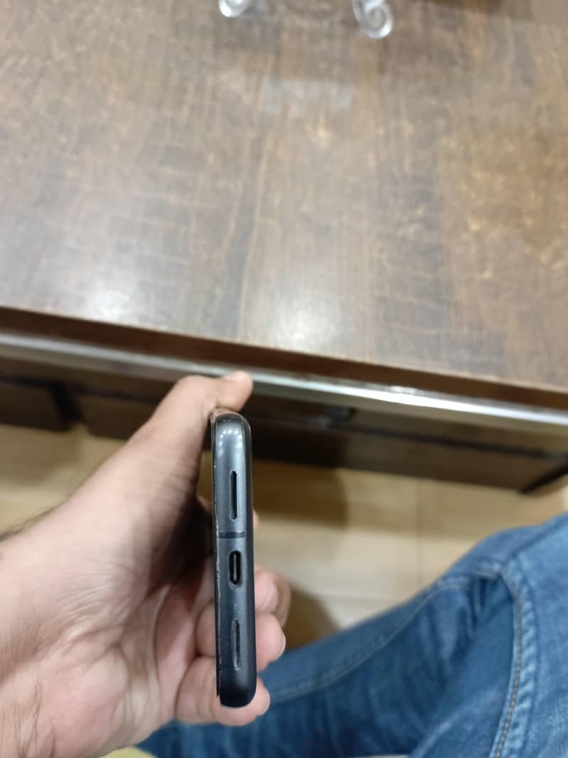 Google Pixel 8 5
