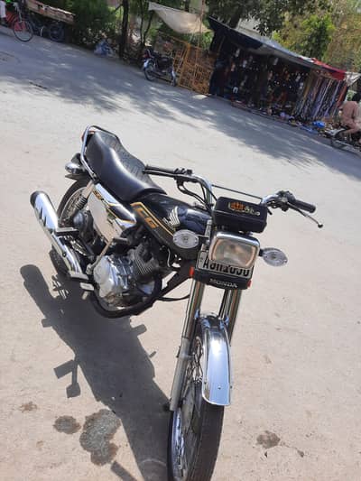 Honda 125se black color