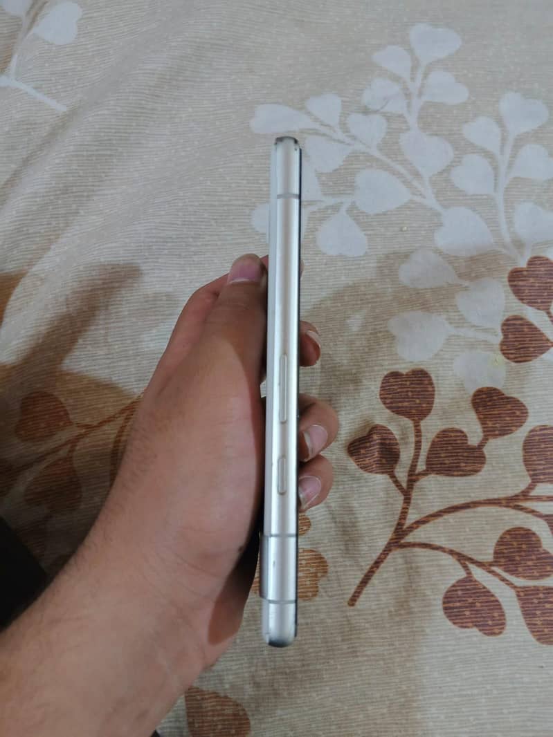 Google Pixel 7a 1