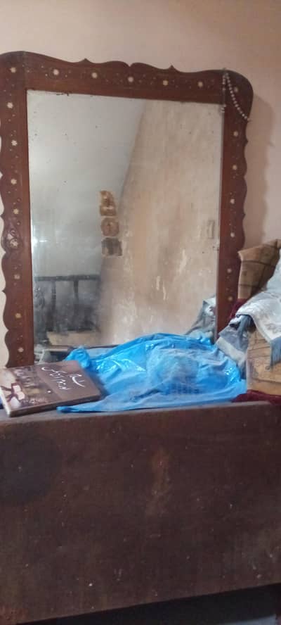dressing table