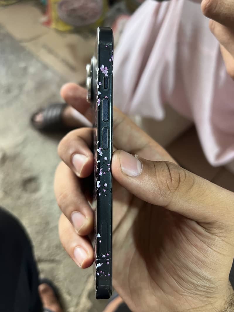 Apple iPhone 15 2