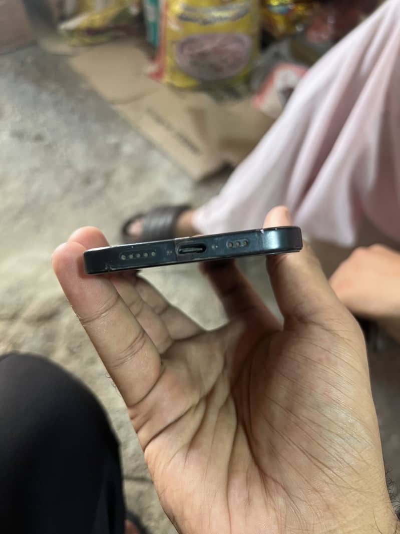 Apple iPhone 15 5