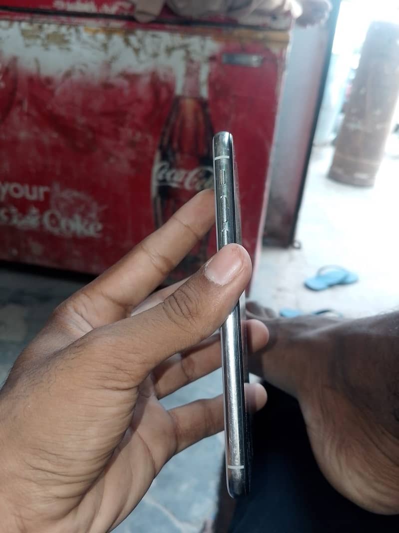 Apple iPhone X 1