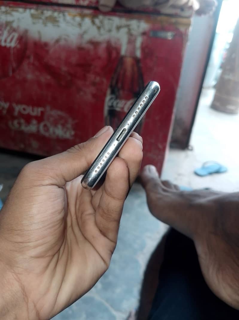 Apple iPhone X 2