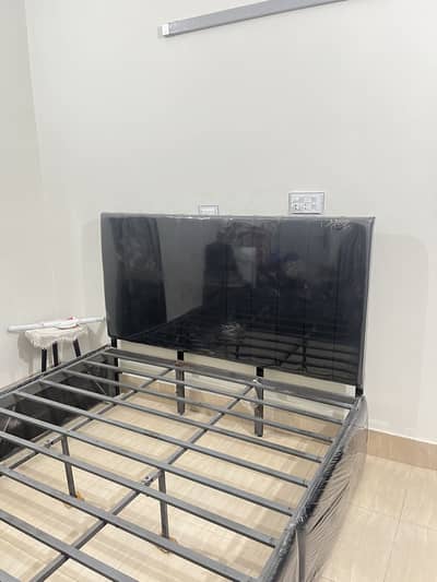 Bed King Size