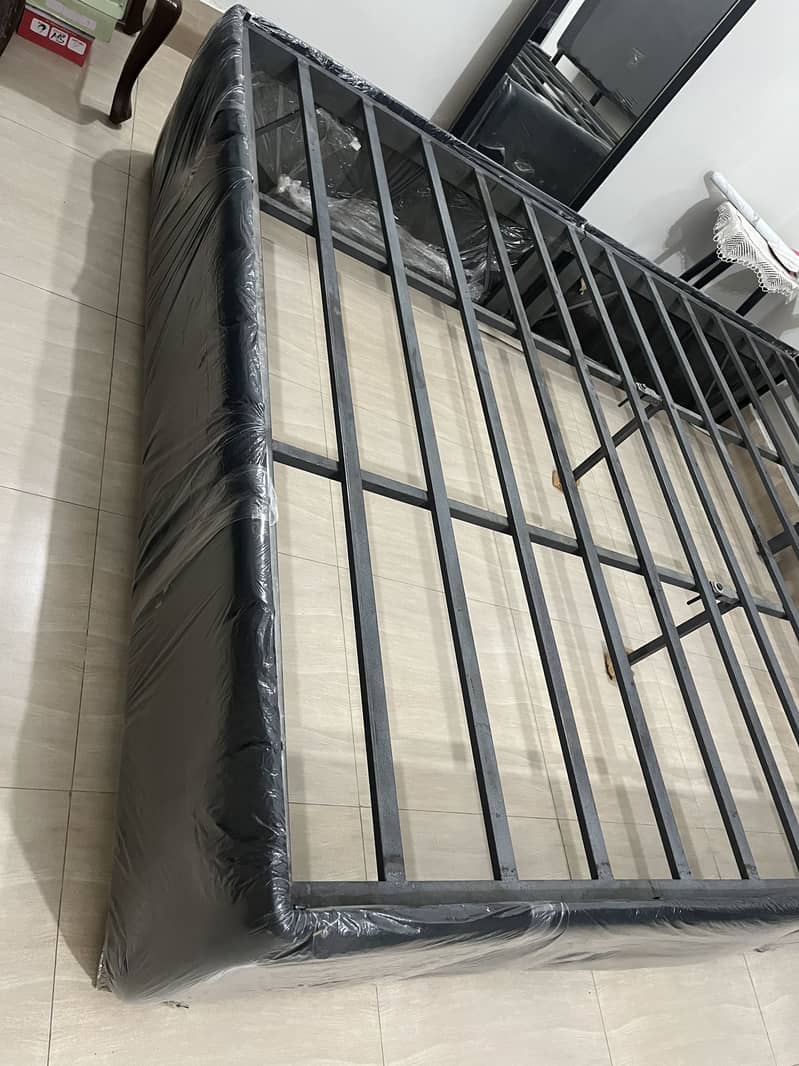 Bed King Size 6