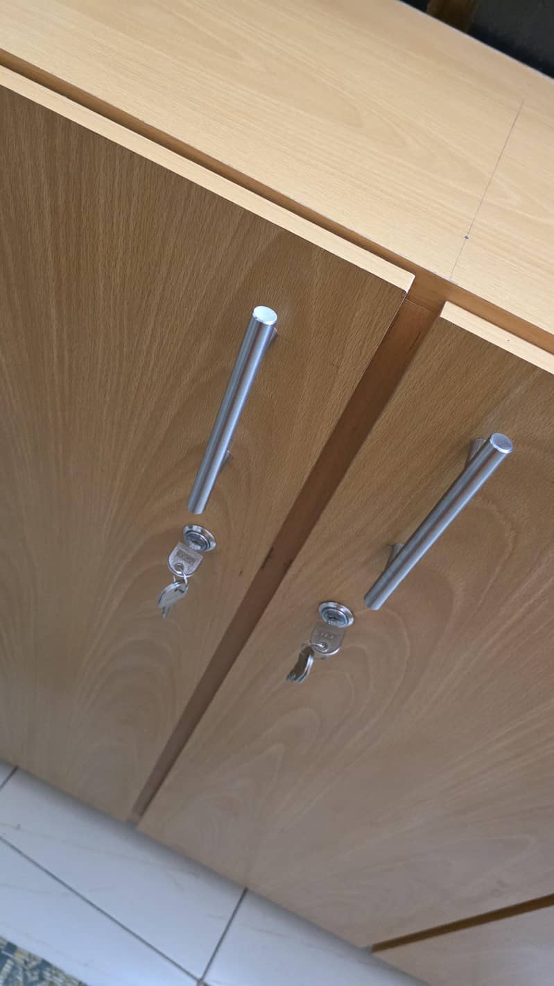 led stand 1