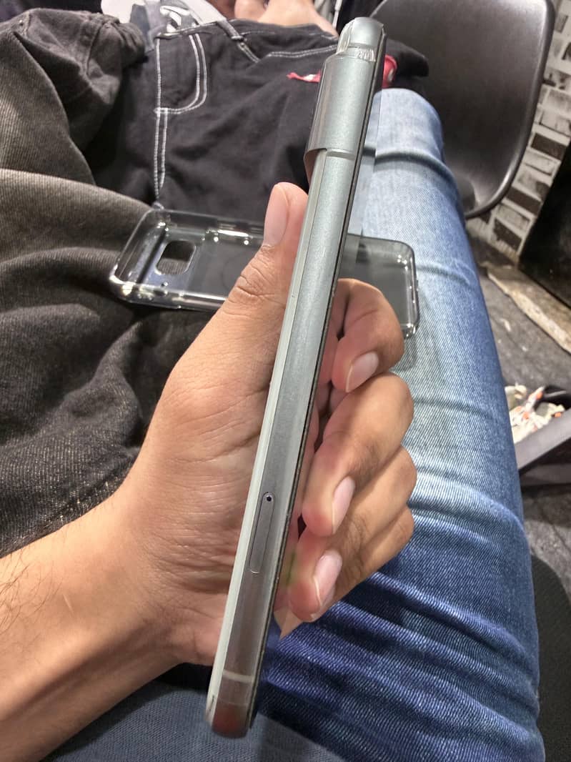 Google Pixel 8 5