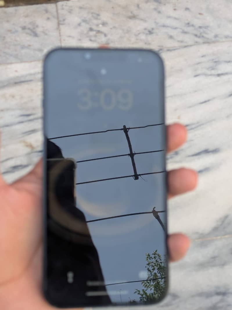 Apple iPhone 13 1