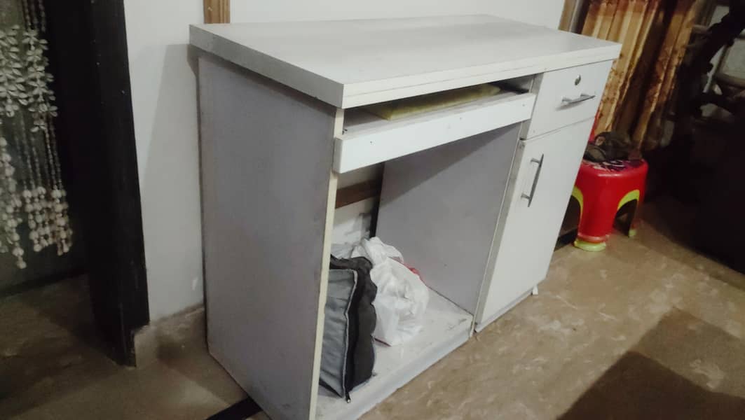 computer table + side table 1
