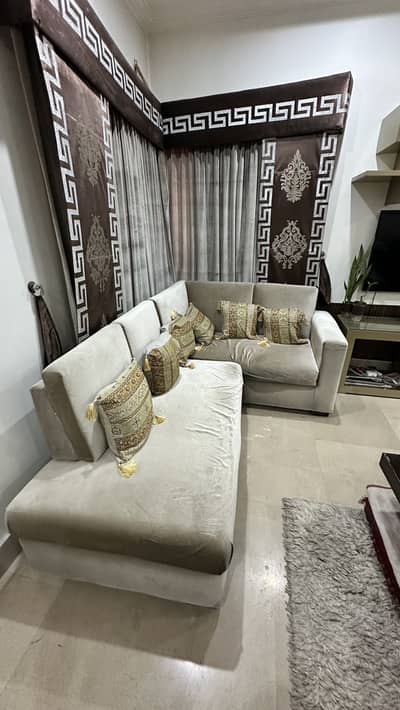 Selling sofa set and curtains