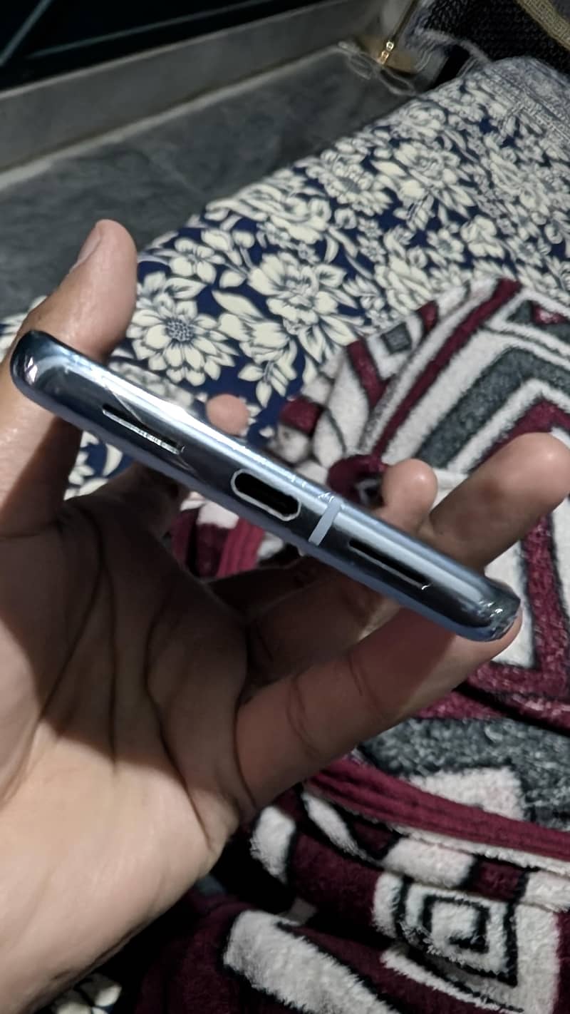 Google Pixel 8 Pro 2